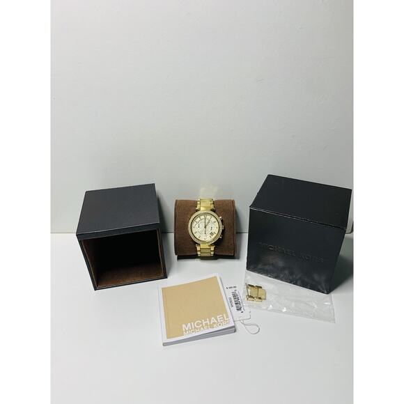 Michael Kors Parker MK5632 Women StainlessSteel Pave Crystal Quartz Watch BC742